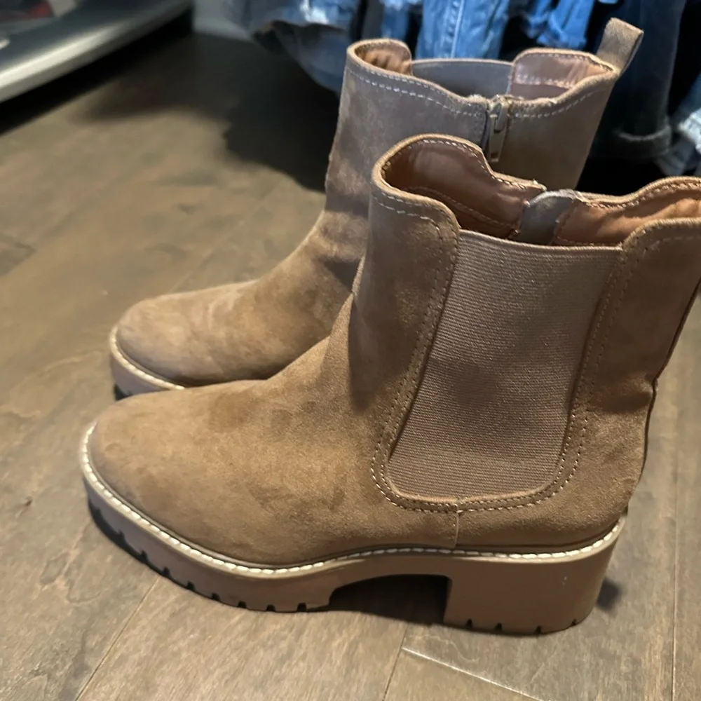 Booties - Picture 4 of 4